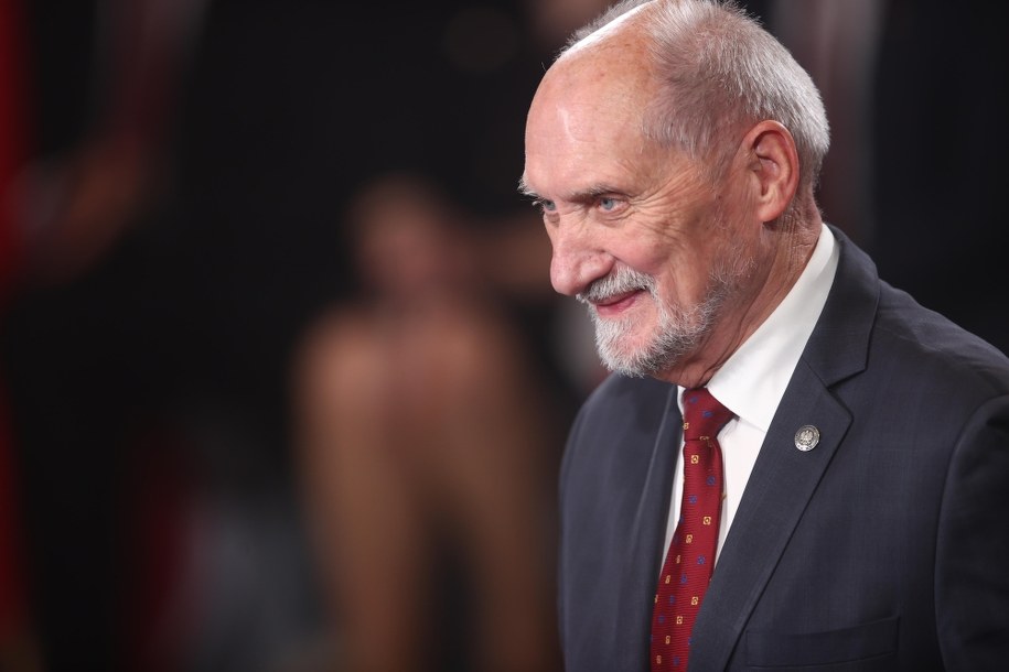 Antoni Macierewicz /	Łukasz Gągulski /PAP