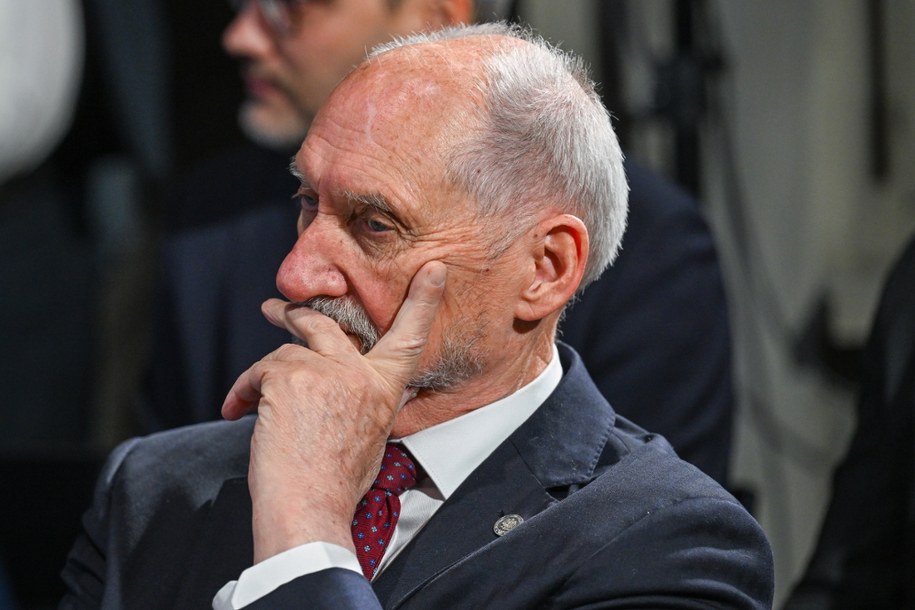 Antoni Macierewicz /Darek Delmanowicz /PAP