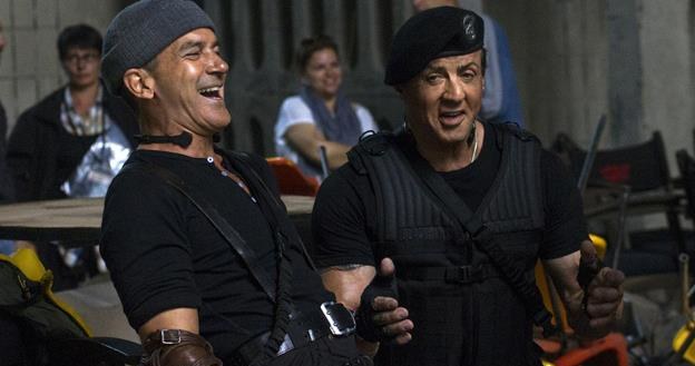 Antonio Banderas i pomysłodawca serii Sylvester Stallone na planie "Niezniszczalnych 3" /materiały prasowe