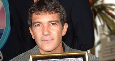 Antonio Banderas jest już oficjalną "gwiazdą" Hollywood /AFP