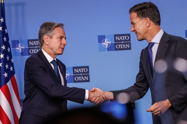 Antony Blinken spotkał się z Markiem Rutte /EPA/OLIVIER MATTHYS /PAP/EPA