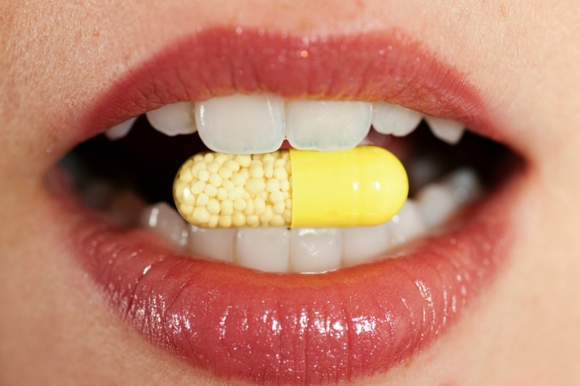 Antybiotyki to ostateczność w walce z chorobą /© Glowimages