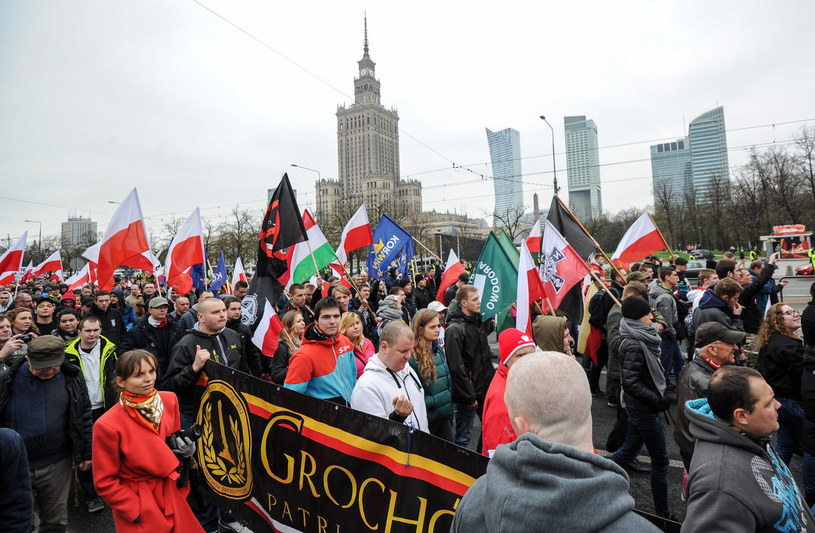 Antyimigrancki marsz w Warszawie /Marcin Obara /PAP