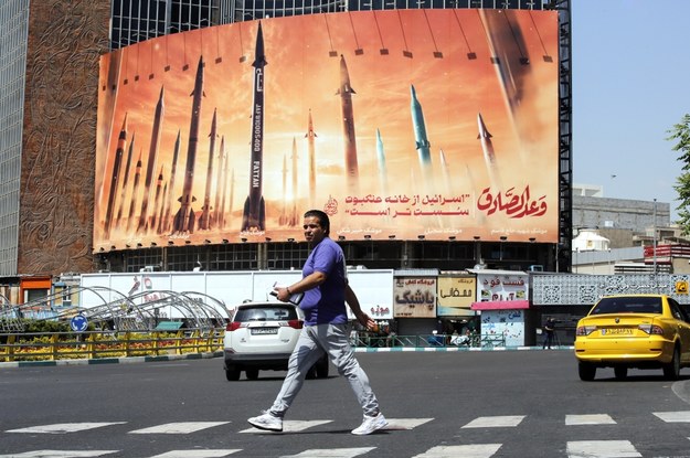 Antyizraelski bilbord w Teheranie /Abedin Taherkenareh   /PAP/EPA