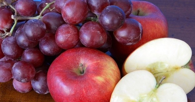 Antyoksydanty są zawarte przede wszystkim w owocach i warzywach /123RF/PICSEL