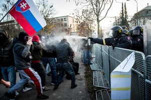 Antyrządowe protesty w Pradze i Bratysławie. Żądają dymisji premierów za ich politykę walki z koronawirusem
