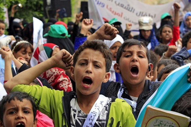 Antysaudyjski protest w Jemenie /YAHYA ARHAB /PAP/EPA