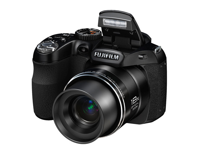 Aparat fotograficzny Fujifilm FinePix S2995 jest jedną z nagród w "Wielkim Teście o Europie" /