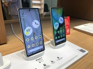 Aparat w Google Pixel 7 samoczynnie pęka. Kolejny model firmy z problemami