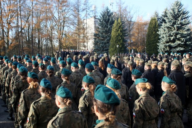 Apel klas mundurowych przed rozpoczęciem konferencji poświęconej Wojsko Obrony Terytorialnej /PAP/Leszek Szymański /PAP