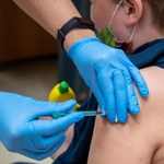 Apel lekarzy: Dzieci dializowane powinny przyjąć szczepionkę przeciw koronawirusowi 