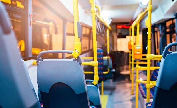 Aplikacja i portal Transport GZM oraz nowa taryfa czasowa na Śląsku opóźnione