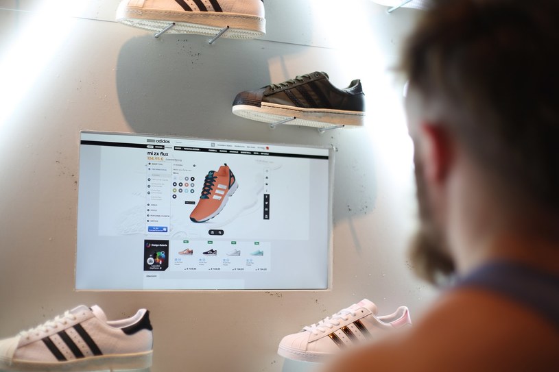 Aplikacja Photo Print App pozwala personalizować buty, jak nigdy przedtem /materiały prasowe