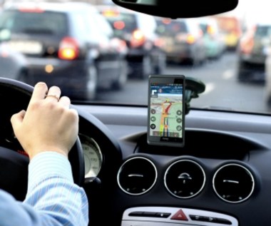 Aplikacja ucząca bezpiecznej jazdy – czy to działa?