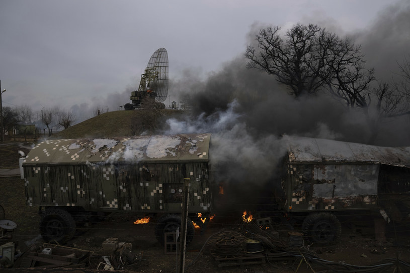 Apokaliptyczne obrazy uwiecznione na wojenny zdjęciach. Mariupol, luty 2022 /East News