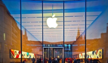 Apple ma nowego CEO. Tim Cook ustępuje, stery przejmuje John Ternus