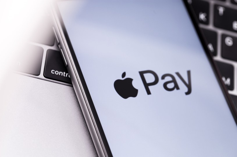 Apple może zapłacić miliardową karę /123RF/PICSEL