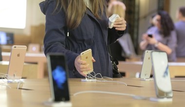 Apple negocjuje z LG i Samsungiem w sprawie OLED-ów