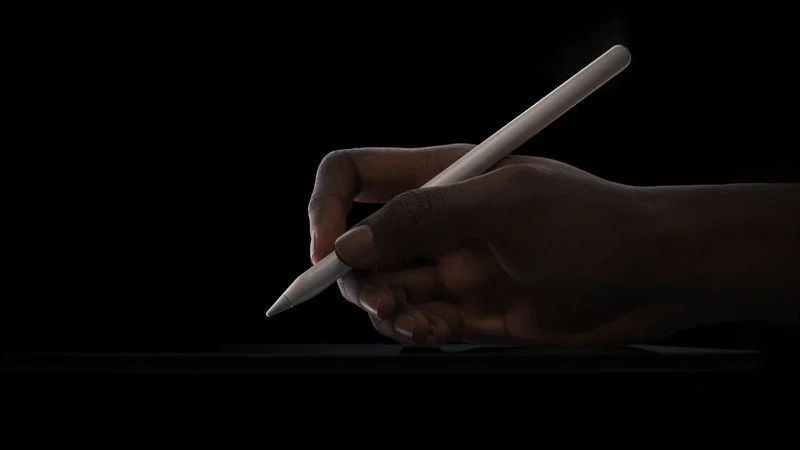 Apple Pencil Pro to nowy ołówek elektroniczny dla iPadów. /Apple /materiały prasowe