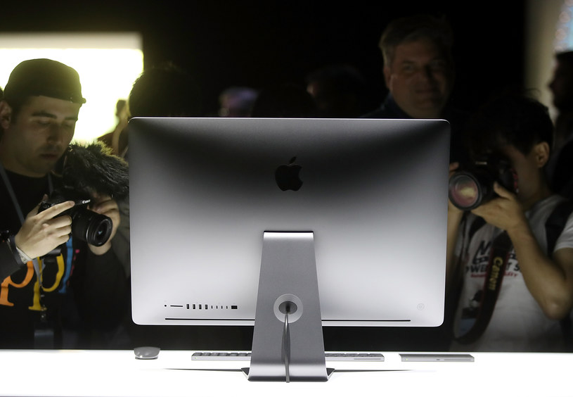 Apple pracuje nad odświeżonym komputerem iMac /AFP