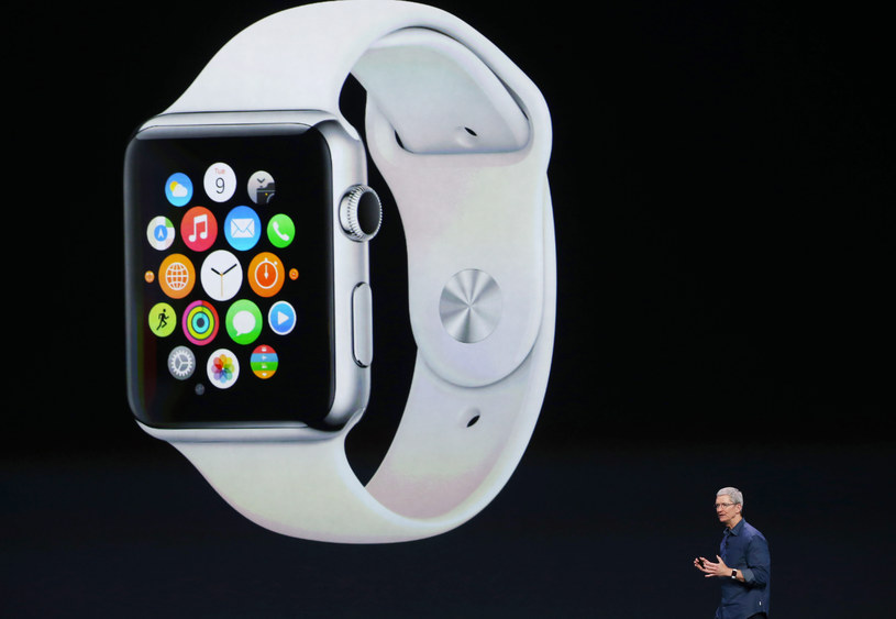 Apple Watch i Tim Cook /AFP