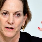 Applebaum odbiera nagrodę, krytykuje niemiecki pacyfizm i opowiada się za pomocą Ukrainie