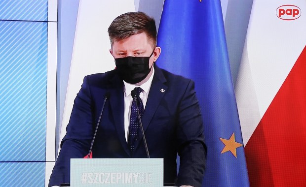 Apteki, zakłady pracy, punkty drive-thru. Rząd zapowiada zmasowane szczepienia 