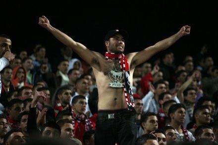Arabscy fani Bnei szykują krwawą zemstę na swoich piłkarzach, którzy okryli ich hańbą /AFP