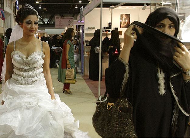 Arabskie kobiety również mają swoje wymagania /AFP