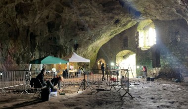 Archeolodzy badają jaskinię ukrytą pod zamkiem. "Wyjątkowe miejsce"