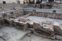 Archeolodzy odkopują piwnice Nowego Ratusza w Poznaniu