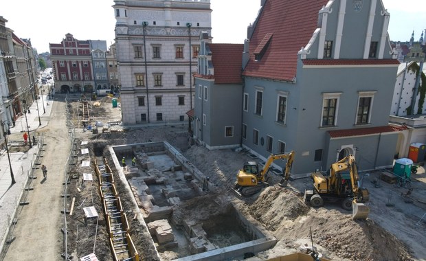 ​Archeolodzy odkopują piwnice Nowego Ratusza w Poznaniu