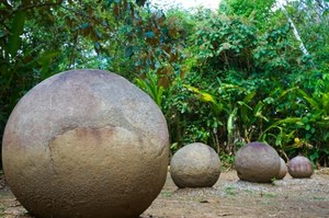 Archeolodzy zajmą się tajemniczymi starożytnymi kulami w Kostaryce