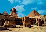 Architektura: Sfinks i piramida Cheopsa w Gizie /Encyklopedia Internautica