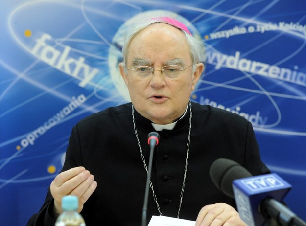 Arcybiskup Hoser: "Przepraszam. Grzech pedofilii jest jednym z najcięższych” /Grzegorz Jakubowski /PAP