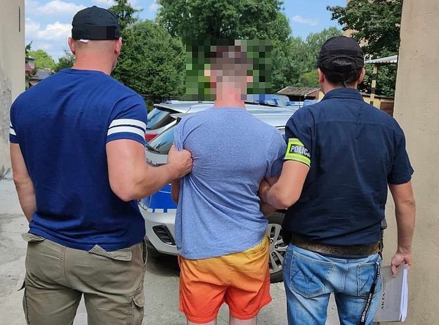 Areszt dla 21-latka za udział w oszustwie "na policjanta" /Dolnośląska Policja /