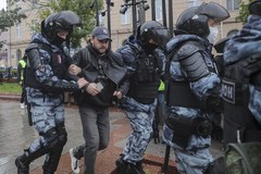 Aresztowania podczas antymobilizacyjnych protestów w Rosji