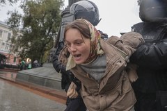 Aresztowania podczas antymobilizacyjnych protestów w Rosji
