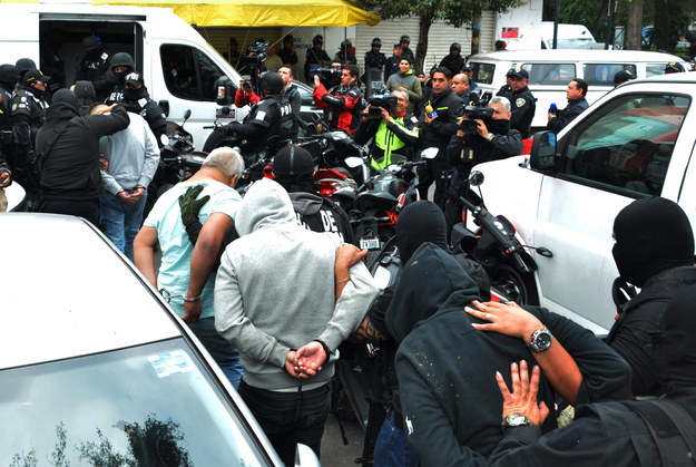 Aresztowanie członków jednego z meksykańskich karteli na zdjęciu ilustracyjnym /MARIO GUZMAN    /PAP/EPA