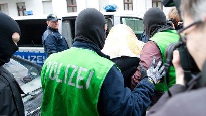 Aresztowano co najmniej siedem osób powiązanych z Al-Kaidą i ISIS