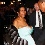 Aretha Franklin przesadziła z dekoltem!