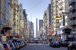 Argentyna. 700 tys. mieszkańców bez prądu, inwazja chrząszczy i fala upałów