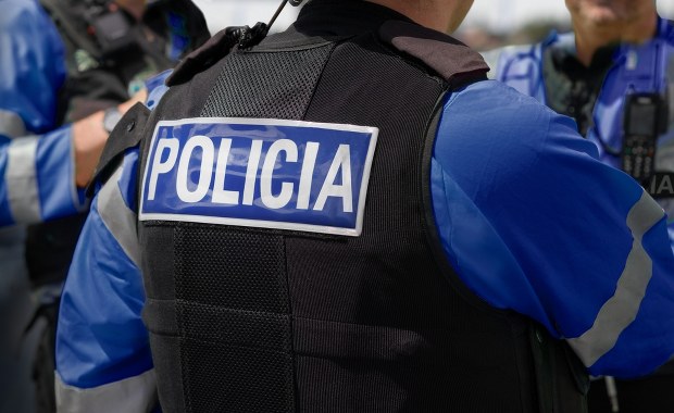 Argentyna: Broń przyniósł w futerale od gitary. 15-latek otworzył ogień w szkole