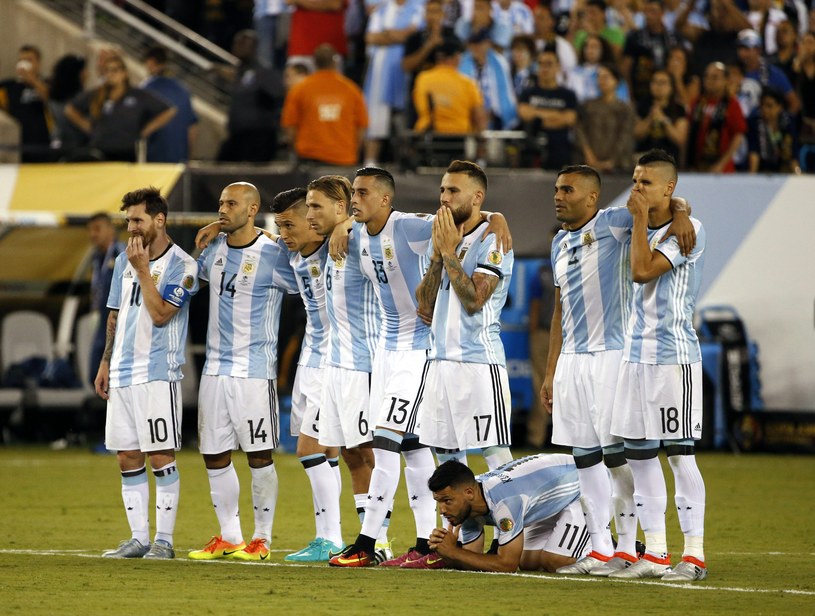 Argentyńczycy zawiedli. Po 23 latach ponownie nie sprostali oczekiwaniom kibiców i nie wygrali Copa America Centenario /PAP/EPA