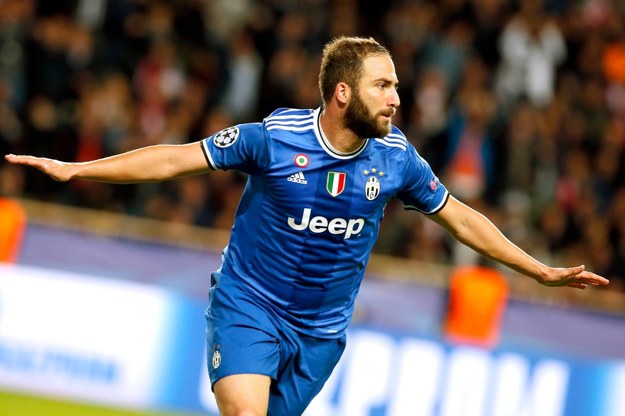 Argentyńczyk Gonzalo Higuain /SEBASTIEN NOGIER  /PAP/EPA