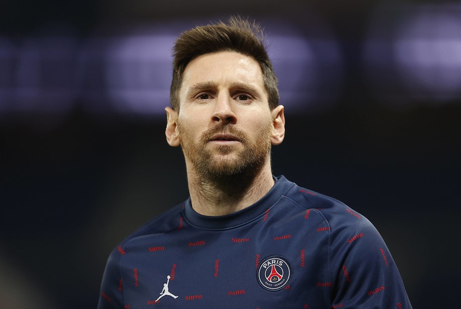 Argentyńczyk Lionel Messi jest wśród czterech zakażonych koronawirusem piłkarzy Paris Saint-Germain /IAN LANGSDON /PAP/EPA