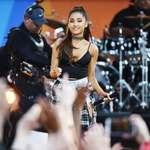 Ariana Grande oferuje pomoc ofiarom zamachu w Manchesterze