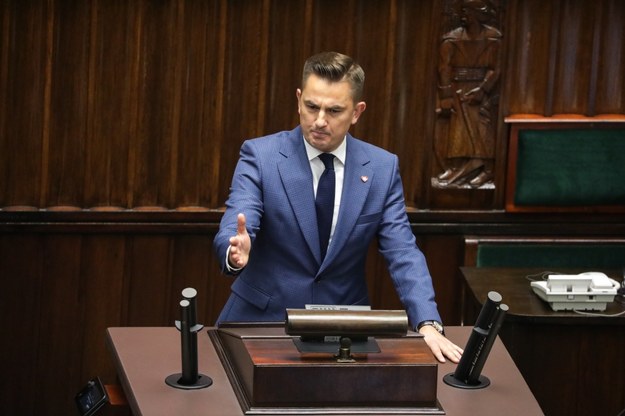 Arkadiusz Myrcha podczas wystąpienia w Sejmie /Tomasz Gzell /PAP