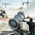 Armatki śnieżne już działają. Gdzie i kiedy ruszą pierwsze wyciągi?