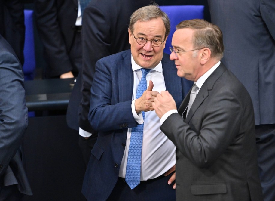 Armin Laschet (po lwej) i Boris Pistorius (po prawej) /SEBASTIAN GOLLNOW /PAP/DPA